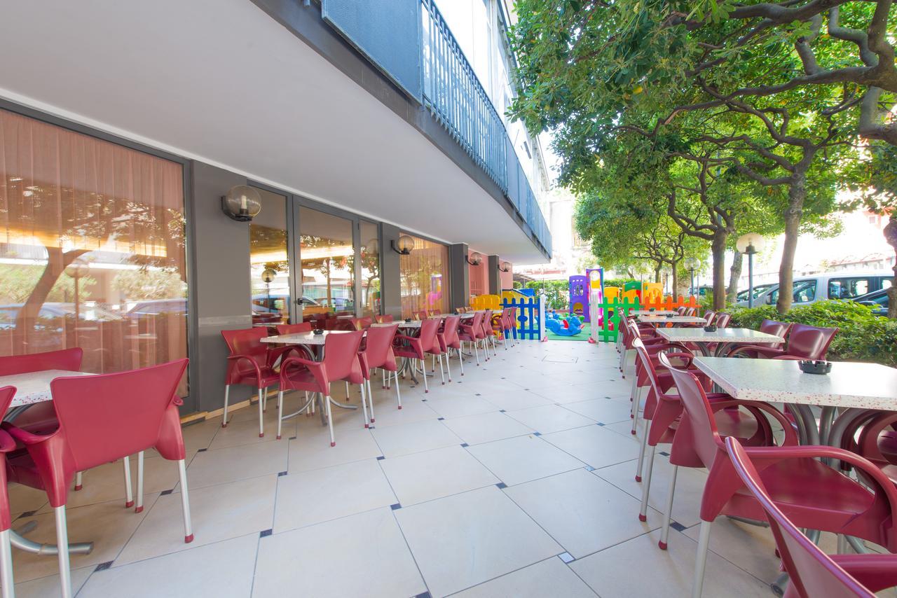 Hotel 2000 Rimini Exterior foto