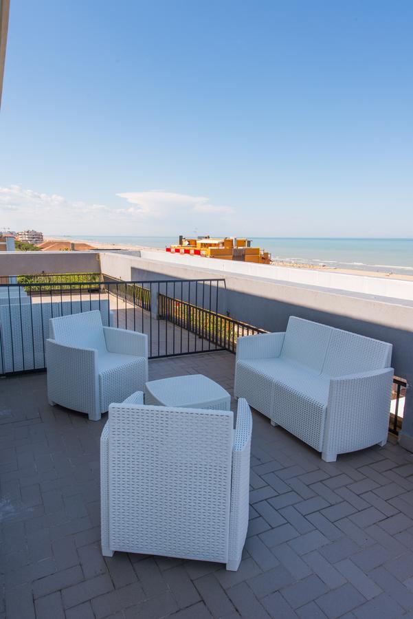 Hotel 2000 Rimini Exterior foto